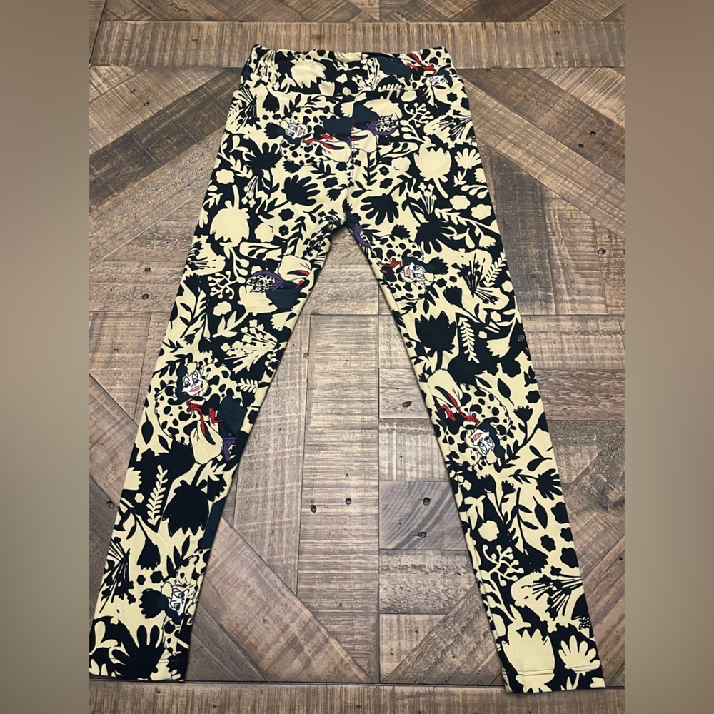 LuLaRoe Black and Cream Disney 101 Dalmatian Leggings